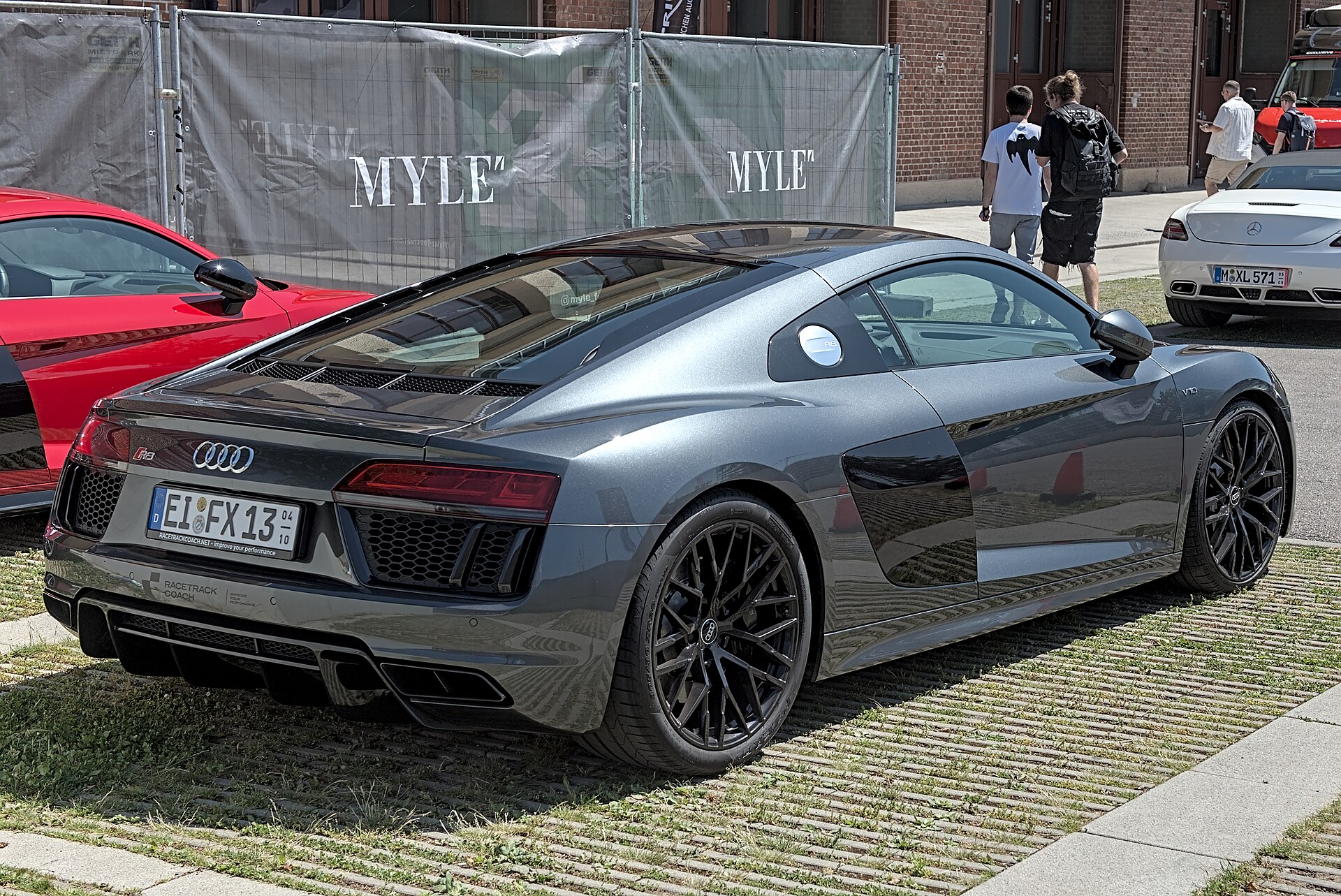Audi R8